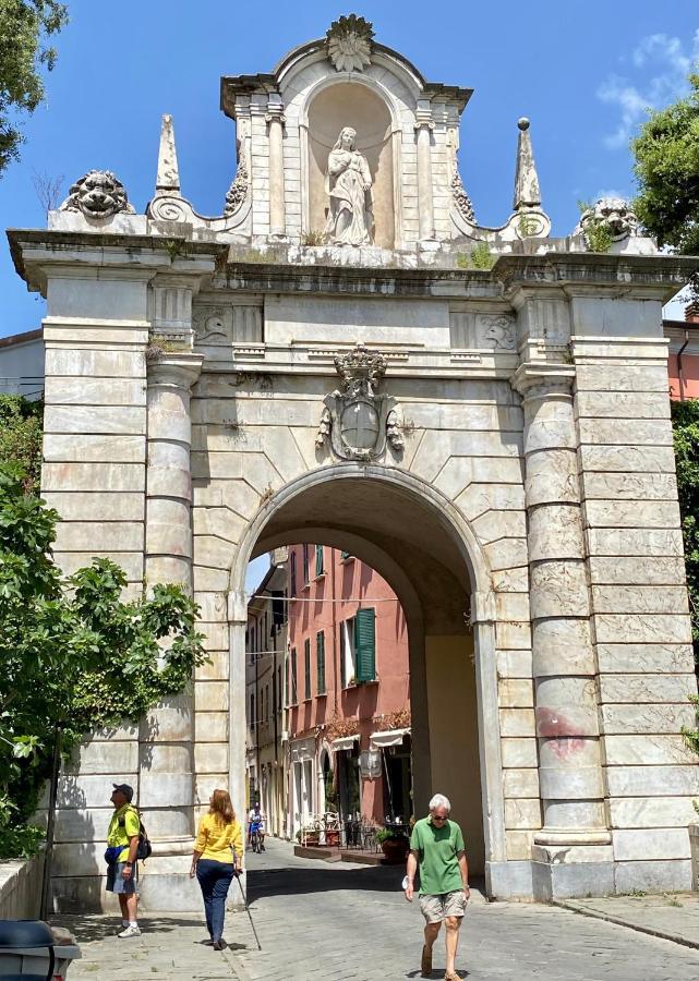 Sogno In Cittadella Villa Sarzana Luaran gambar